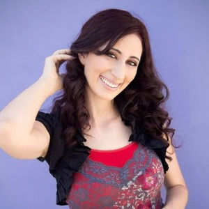 Meet your Posher, Leila